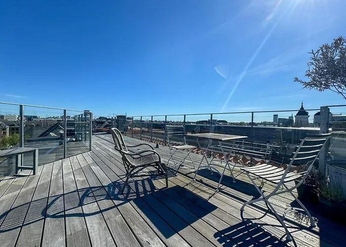 Penthouse With Panoramic Private Terrace * København