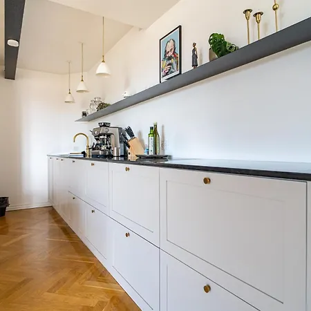 Penthouse With Panoramic Private Terrace Apartman